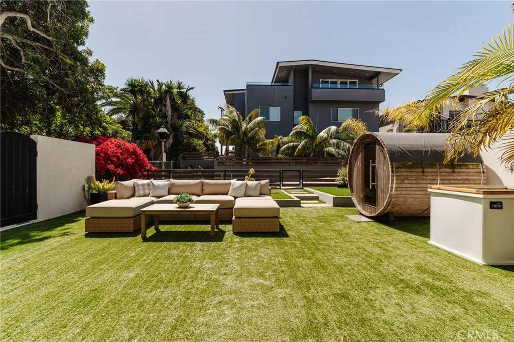 Additional image 92 of 429 20th Street, Manhattan Beach, CA 90266