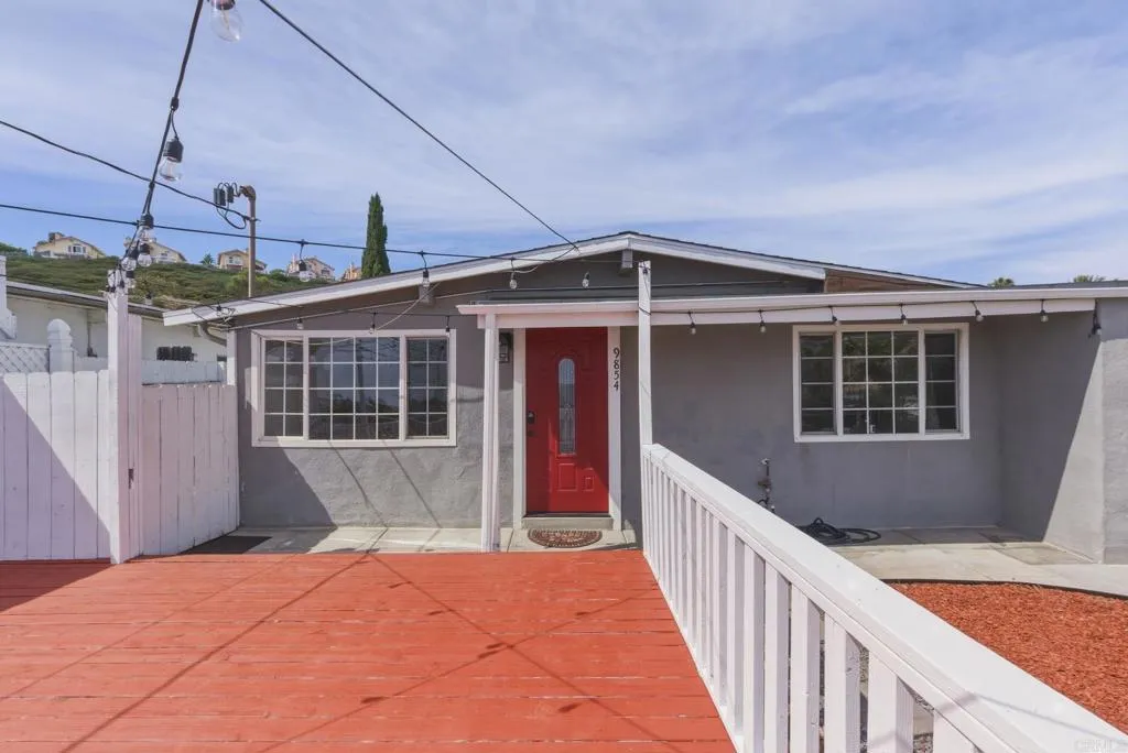 9854 Ivanho Street, Spring Valley, CA 91977 photo 2