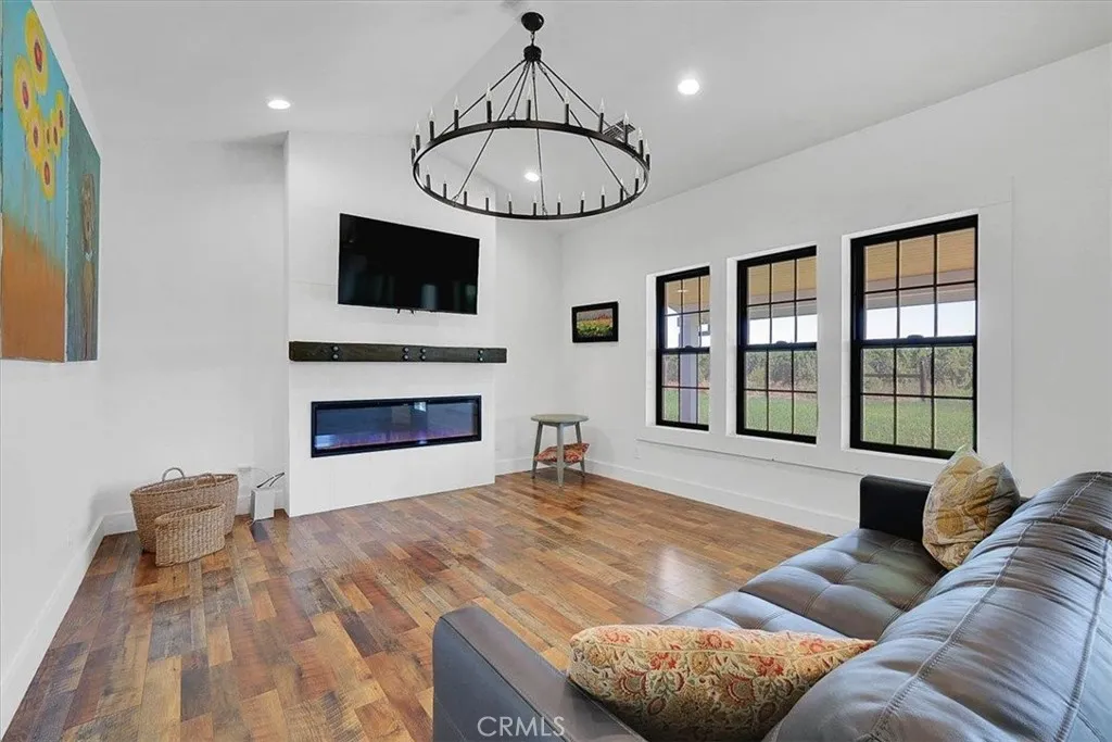 Additional image 121 of 1102 Barry Road, Yuba City, CA 95991