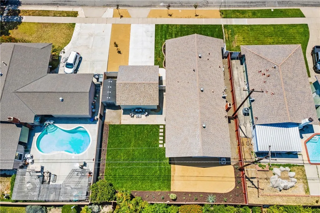 1131 E St. James Ave, Orange, CA 92865