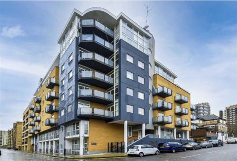 Artichoke Hill, Wapping E1W