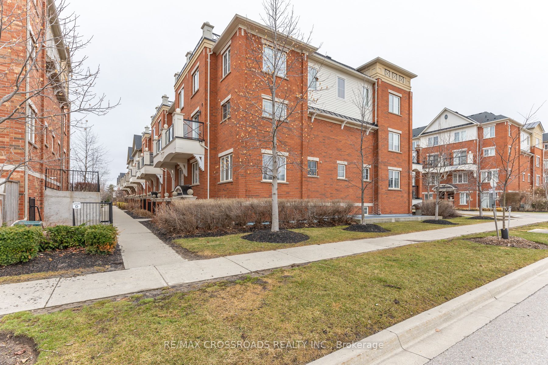 16-2460 Post Road, Oakville, ON, L6H 0J2