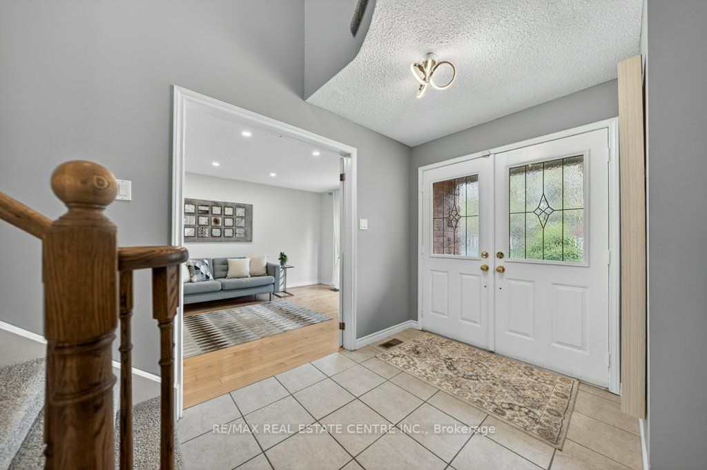 Additional image 3 of 40 Old Maple Lane, Kitchener, ON, N2N 2L2
