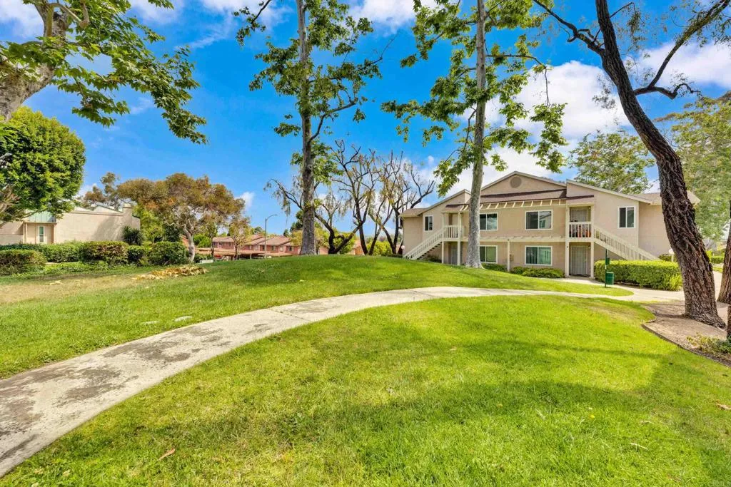 230 Diamond Way Unit 247, Vista, CA 92083