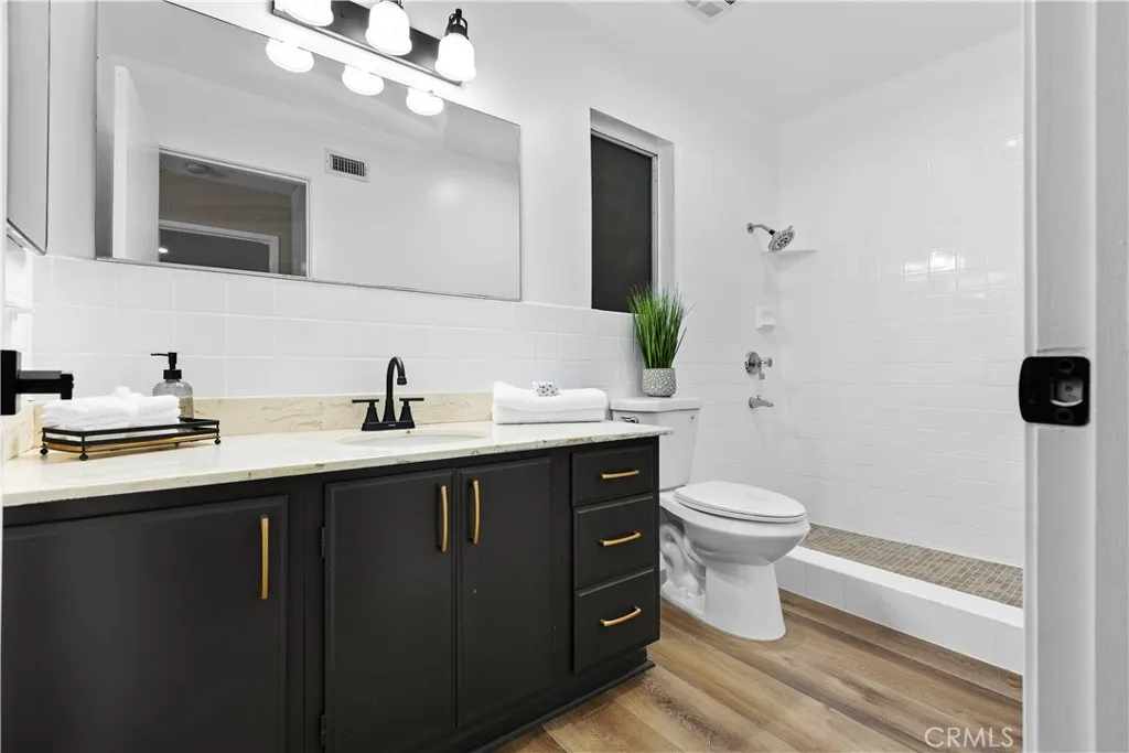 Additional image 10 of 621 S Palm Avenue Unit E, Hemet, CA 92543