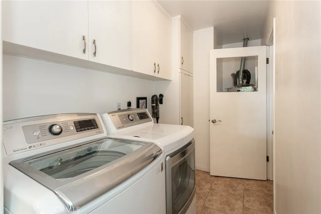 Additional image 10 of 21000 Elkwood St, Canoga Park, CA 91304
