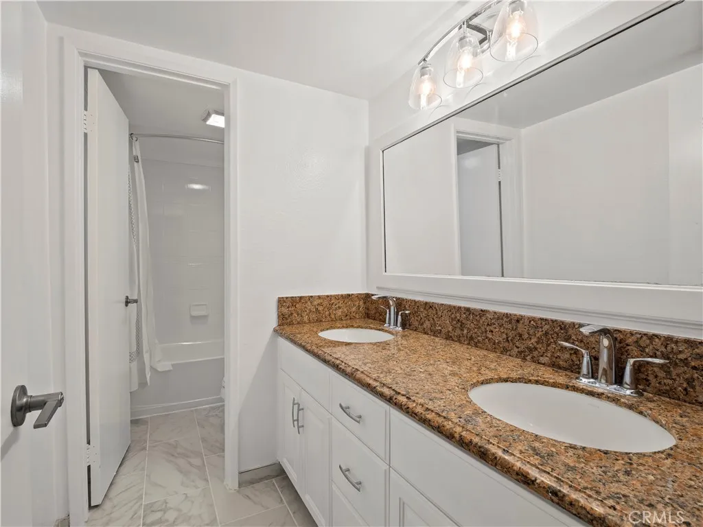 Additional image 14 of 18411 Hatteras Street Unit 138, Tarzana, CA 91356