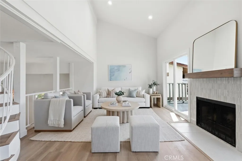 Additional image 4 of 2413 Ives Lane, Redondo Beach, CA 90278