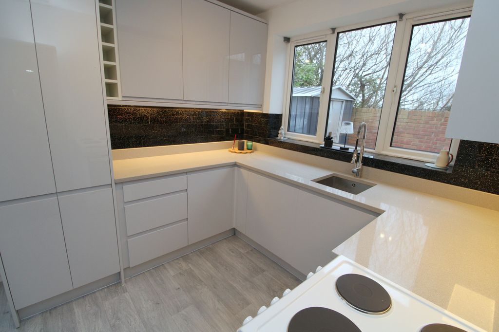Additional image 23 of 6 bed detached house for saleGwellyn Avenue, Kinmel Bay LL18