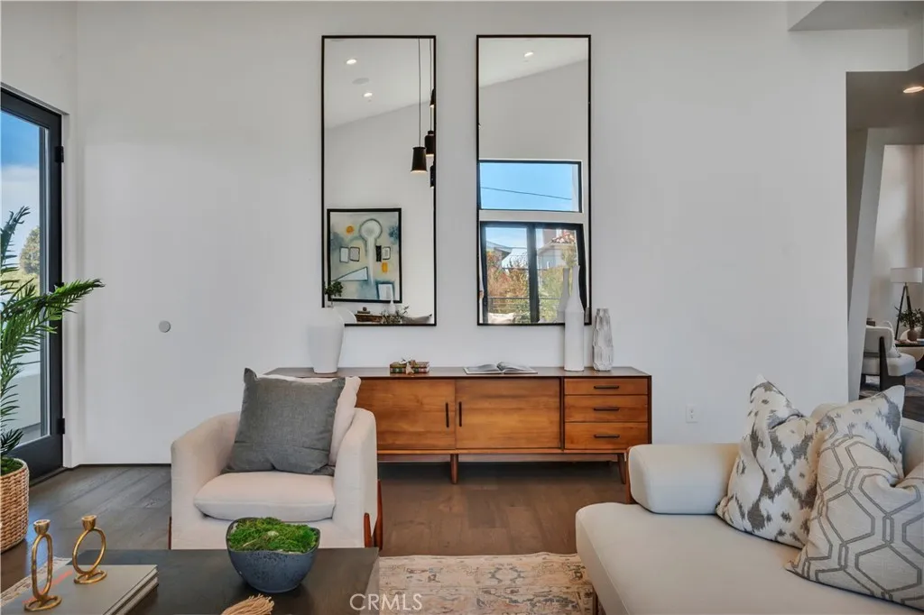 Additional image 107 of 332 Avenue E, Redondo Beach, CA 90277