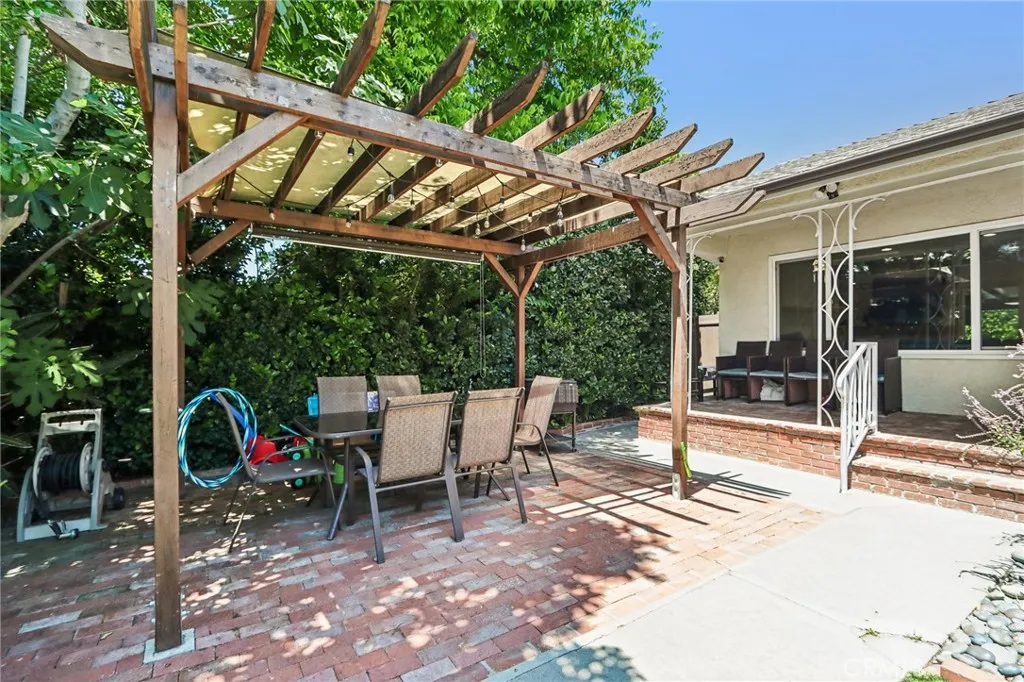 Additional image 50 of 18937 Sylvan Street, Tarzana, CA 91335