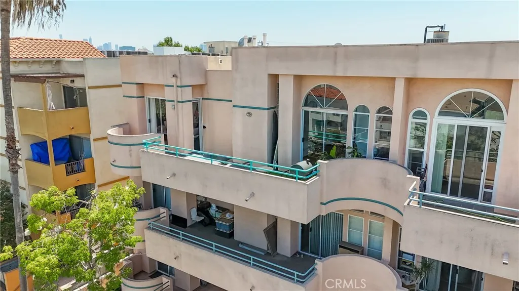 Additional image 70 of 4830 Elmwood Avenue Unit 302, Los Angeles, CA 90004