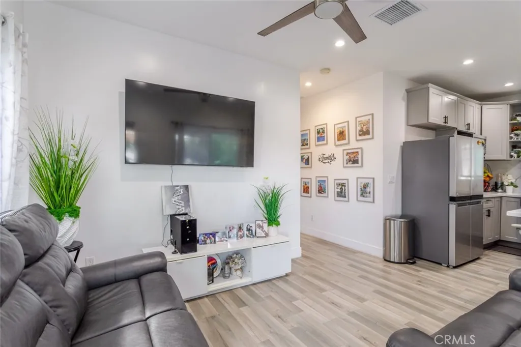 Additional image 10 of 316 W 73rd St, Los Angeles, CA 90003