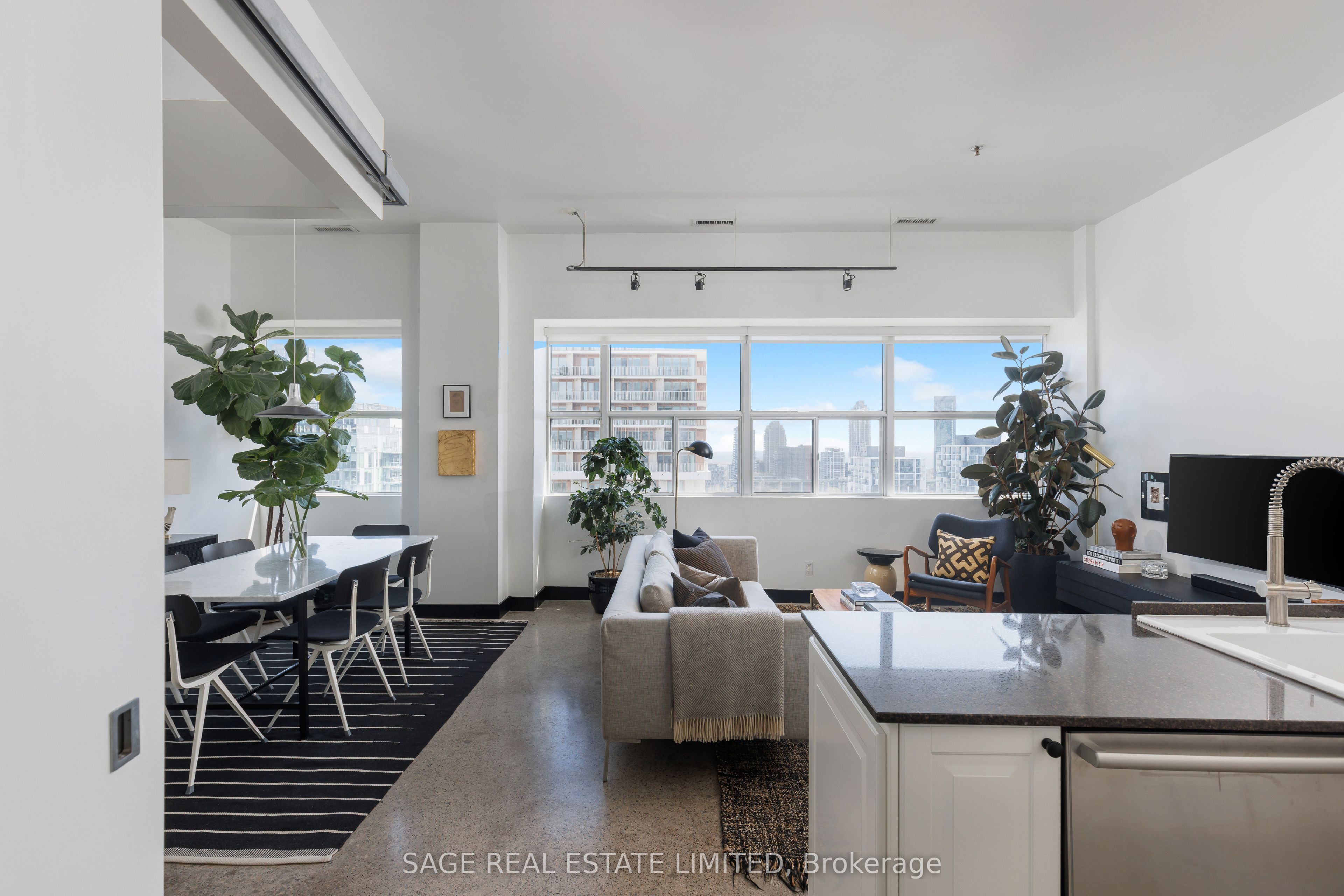 1112-700 King Street W, Toronto, ON, M5V 2Y6