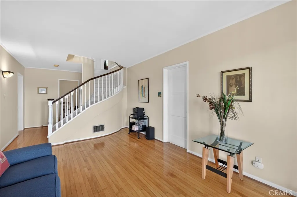 Additional image 117 of 3664 Holboro Dr, Los Angeles, CA 90027