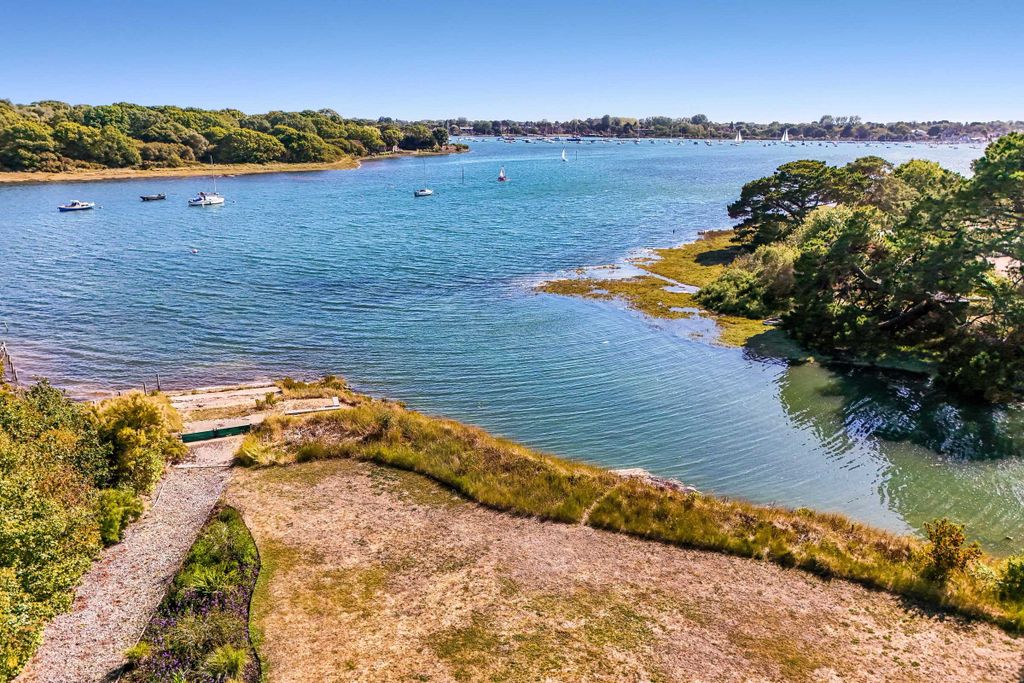 Additional image 18 of 4 bed property for saleSmugglers Lane, Bosham, Chichester PO18