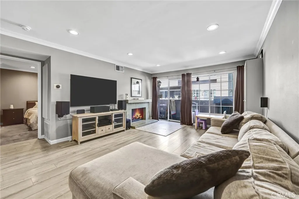 Additional image 9 of 20235 Keswick Street Unit 213, Winnetka, CA 91306