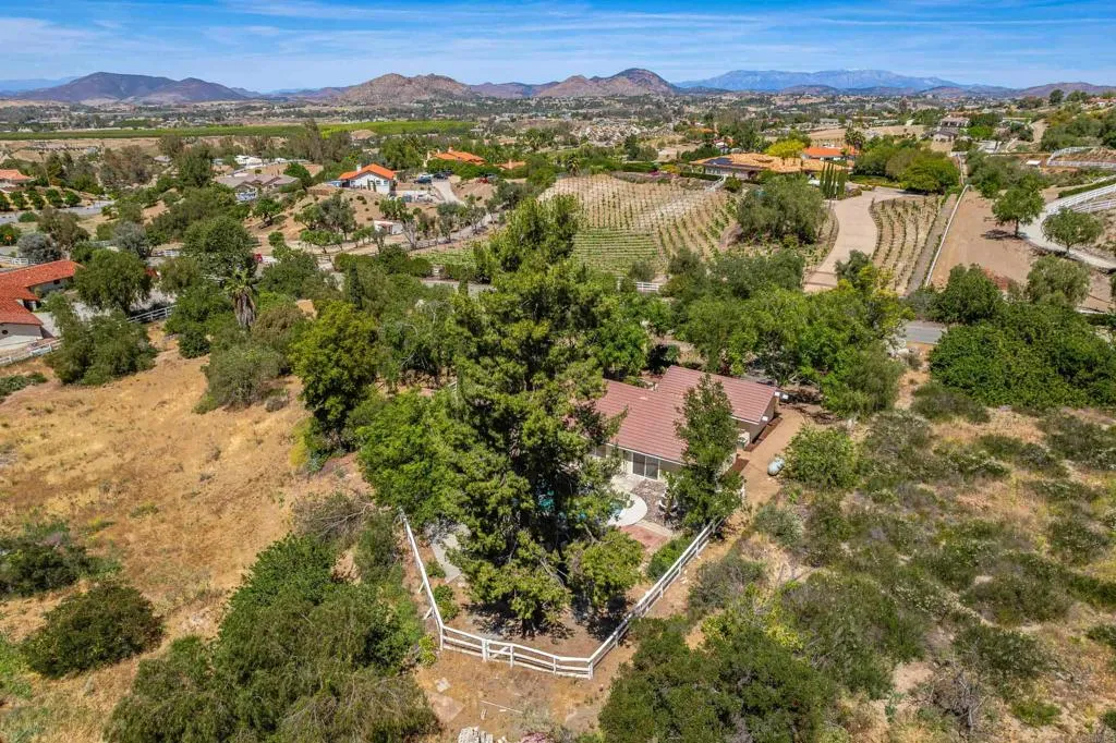 Additional image 70 of 37985 Avenida Bravura, Temecula, CA 92592