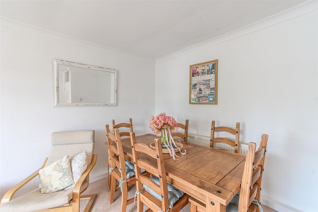 Additional image 15 of 2 bed flat for salePontypridd Road, Barry CF62