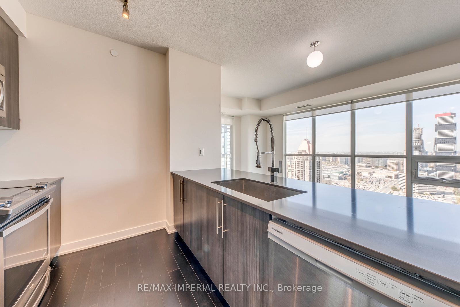 Additional image 6 of 3105-4011 Brickstone Mews, Mississauga, ON, L5B 0J7