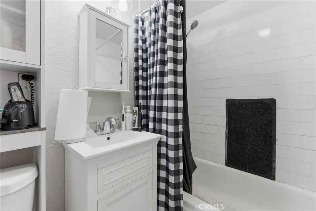 Additional image 95 of 1214 N Holly St, Anaheim, CA 92801
