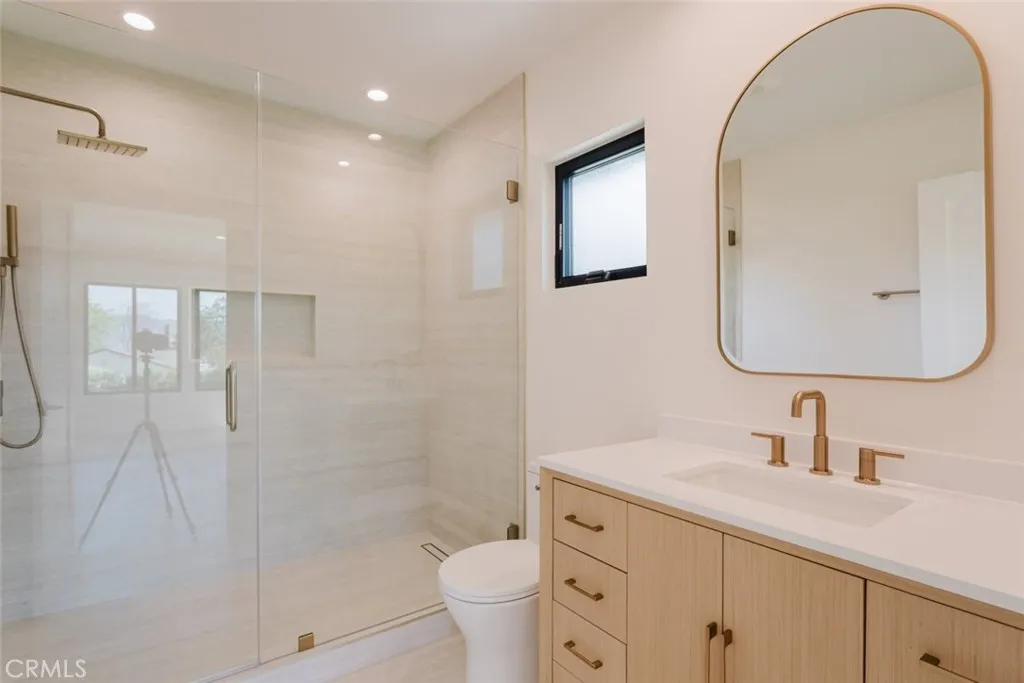 Additional image 133 of 941 Sherlock Drive, Burbank, CA 91501