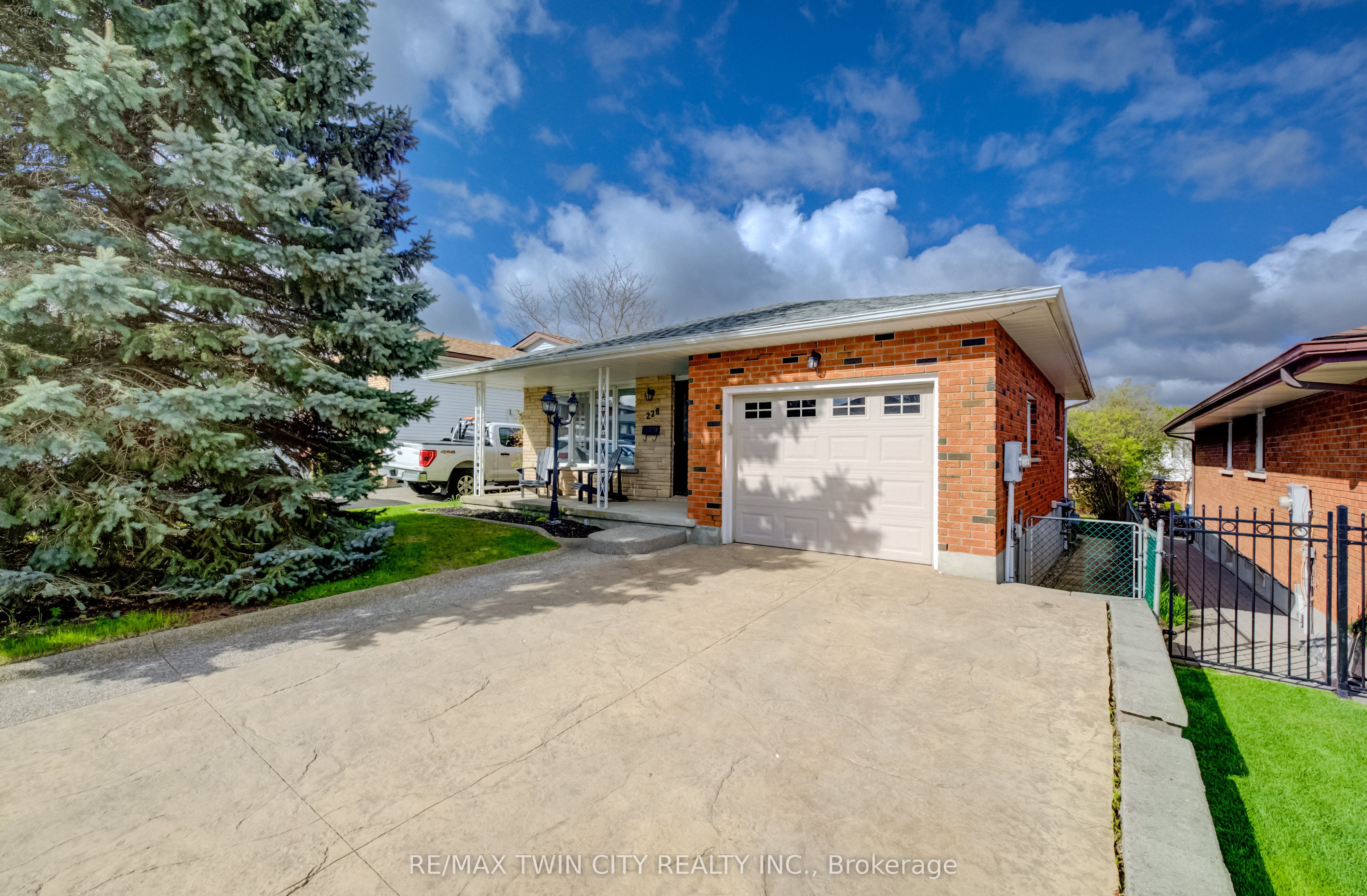 226 Hillmer Road, Cambridge, ON, N1R 6N8