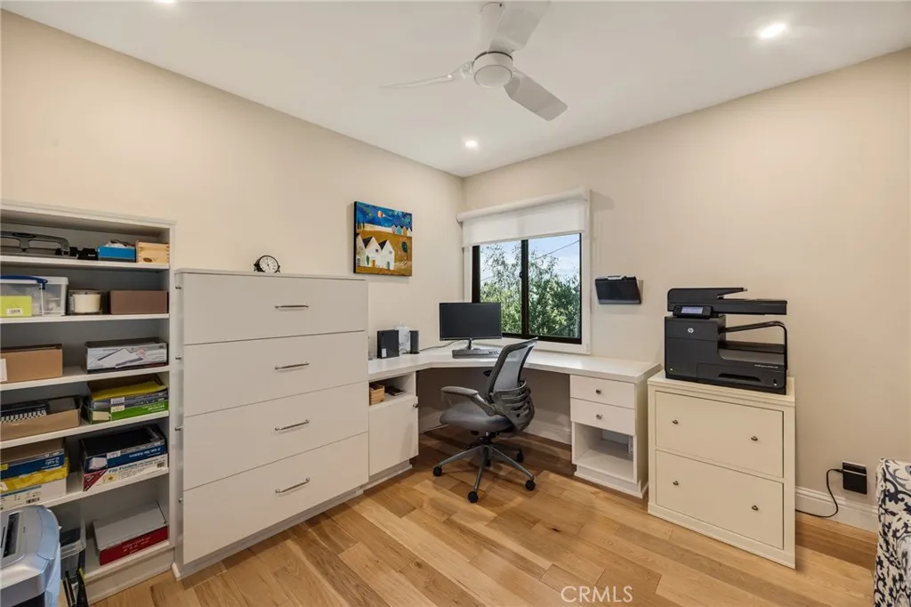 Additional image 13 of 3854 Hampstead Rd, La Canada Flintridge, CA 91011