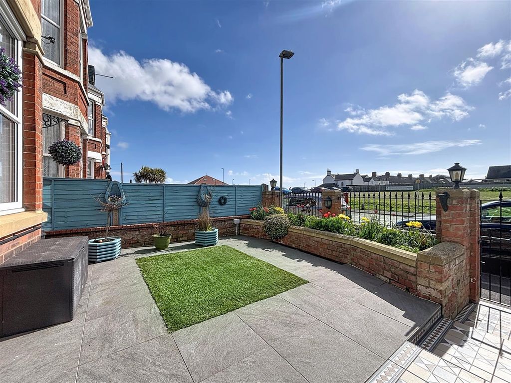 Additional image 2 of 6 bed terraced house for saleEastgate, Hornsea HU18