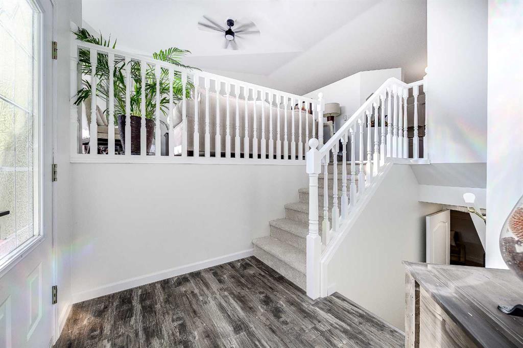 Additional image 4 of 50 Livingston Close, Lacombe, AB, T4L 2J3