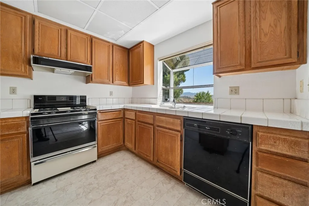 Additional image 10 of 31918 Gelding Rd, Castaic, CA 91384