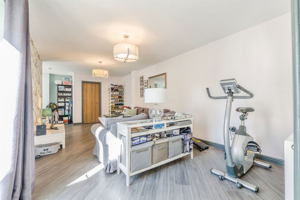 Additional image 10 of 2 bed flat for saleClaude Road, Roath, Cardiff CF24