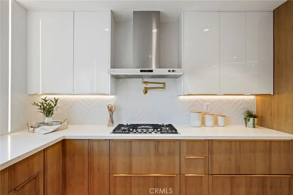 Additional image 14 of 24118 Highlander Rd, West Hills, CA 91307