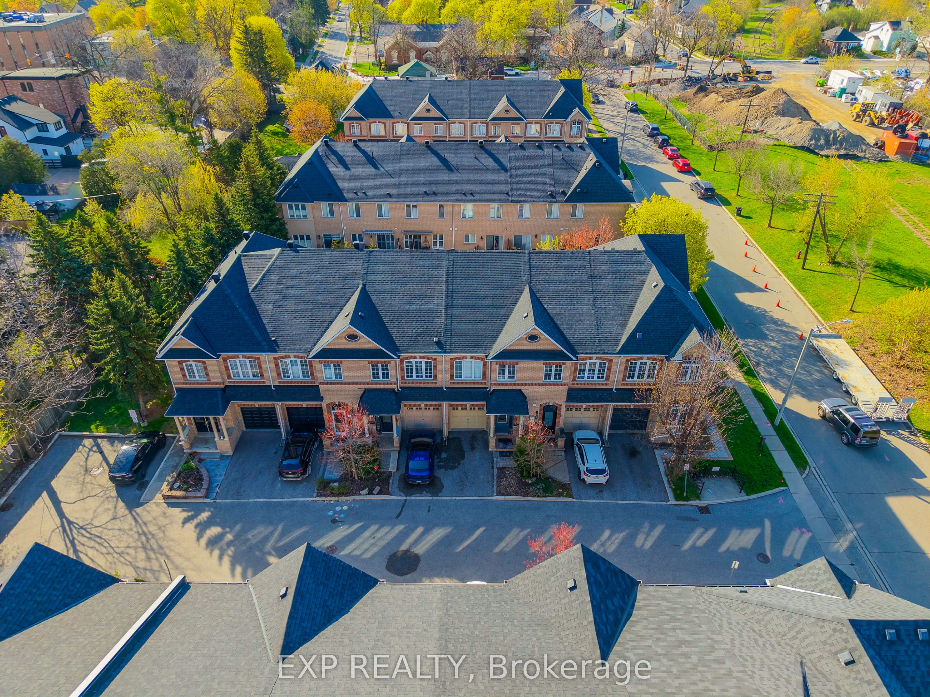 6 Purple Finch Court, Brampton, ON, L6X 5A3