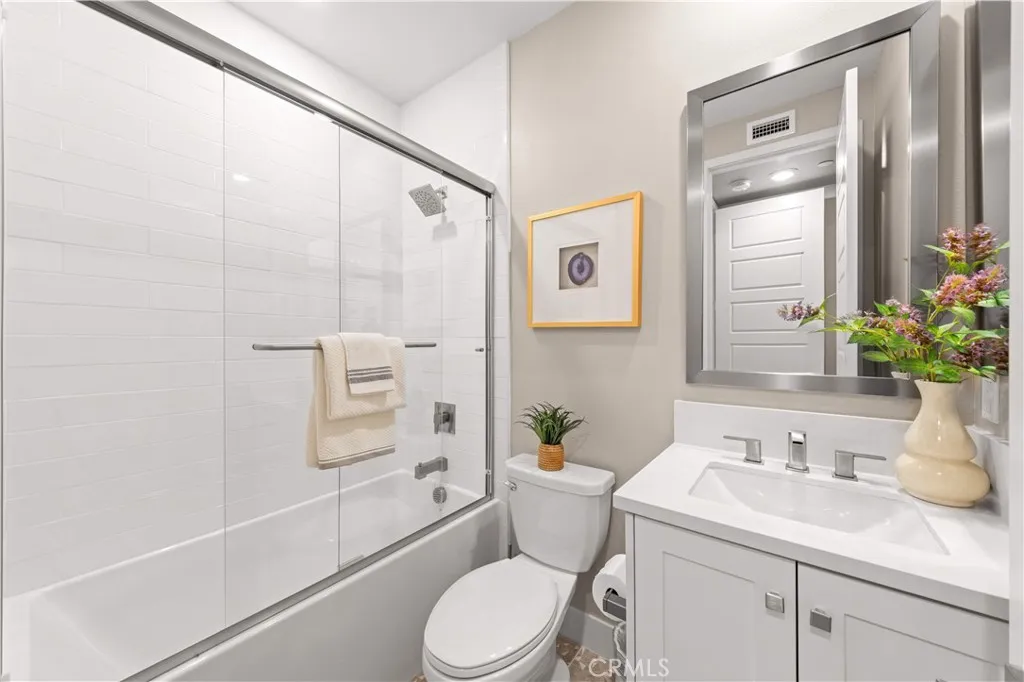 Additional image 129 of 131 Spiral, Irvine, CA 92618