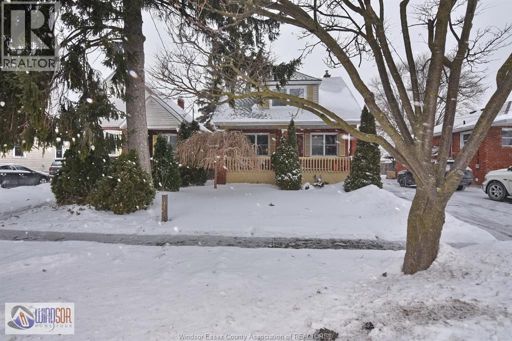 2471 Pillette , Windsor, ON, N8T1P7