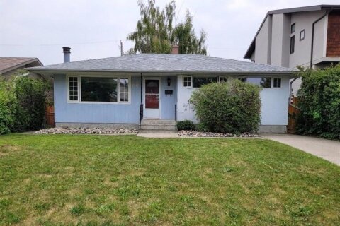 Additional image 4 of 3719 43 Street SW, Calgary, AB, T3E 3P7