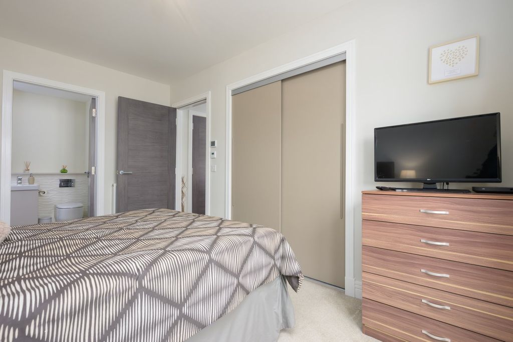 Additional image 16 of 2 bed flat for saleJardine Avenue, Falkirk FK2