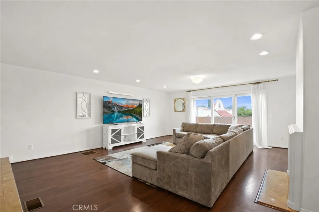 Additional image 61 of 1158 W 11th Street Unit J, San Pedro, CA 90731