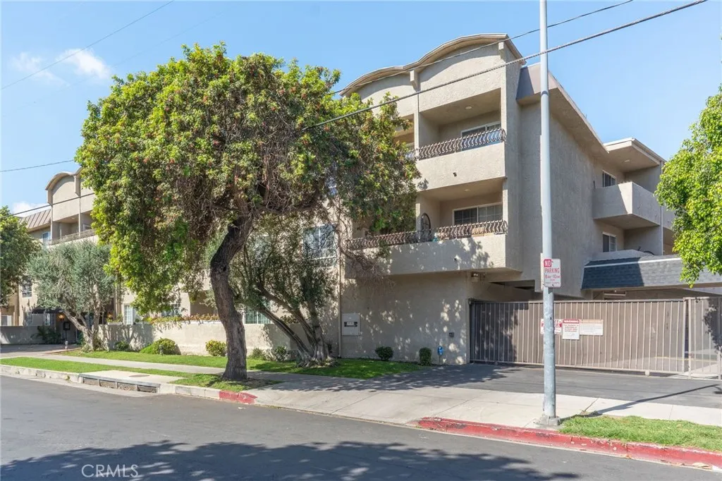 4647 Willis Ave, Sherman Oaks, CA 91403 photo 4