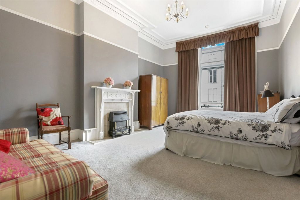 Additional image 9 of 4 bed flat for saleDowanside Road, Dowanhill, Glasgow G12