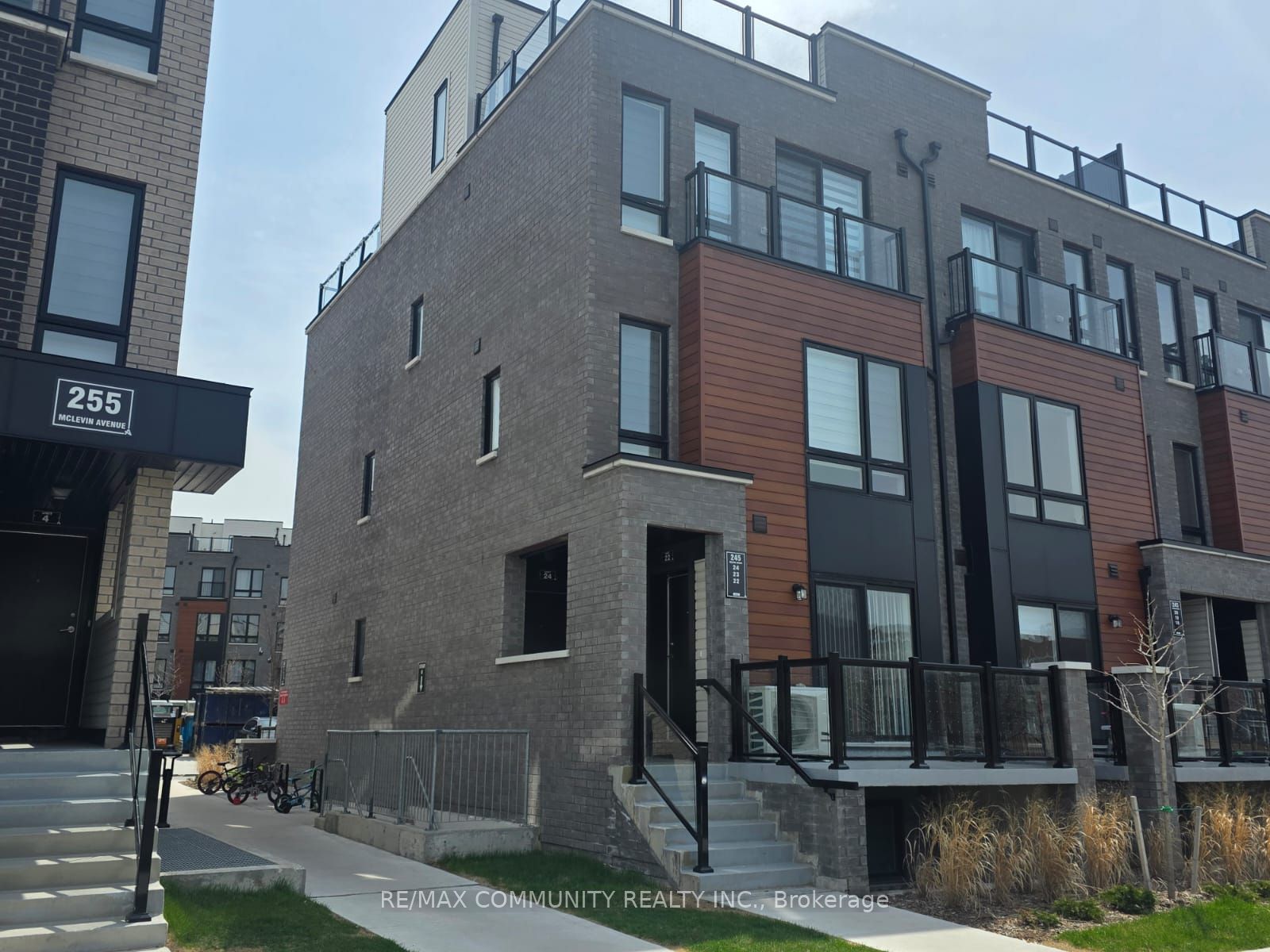 Additional image 2 of 23-245 Mclevin Avenue, Toronto, ON, M1B 6C8
