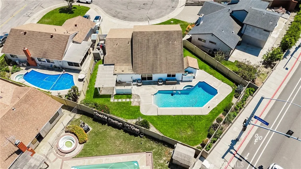 5511 Kern Dr, Huntington Beach, CA 92649