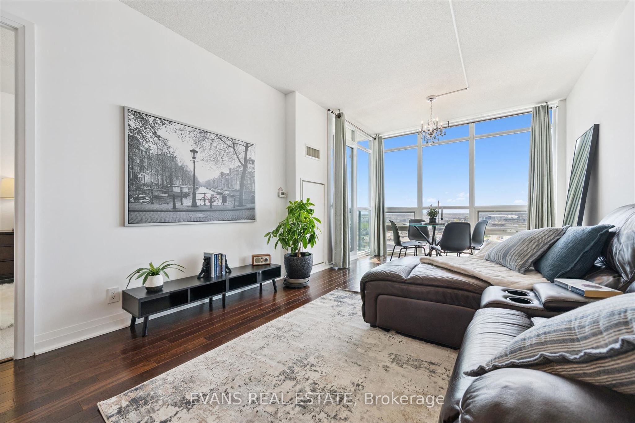 Additional image 4 of 1411-1055 Southdown Road, Mississauga, ON, L5J 0A3
