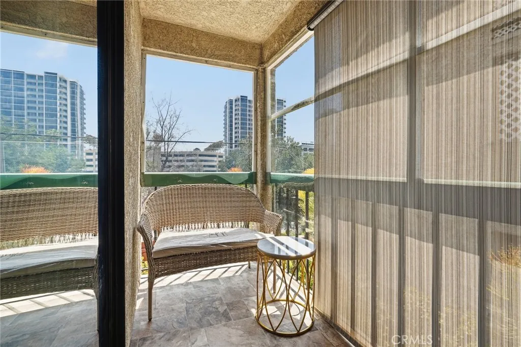 Additional image 11 of 330 Burchett Street Unit 206, Glendale, CA 91203