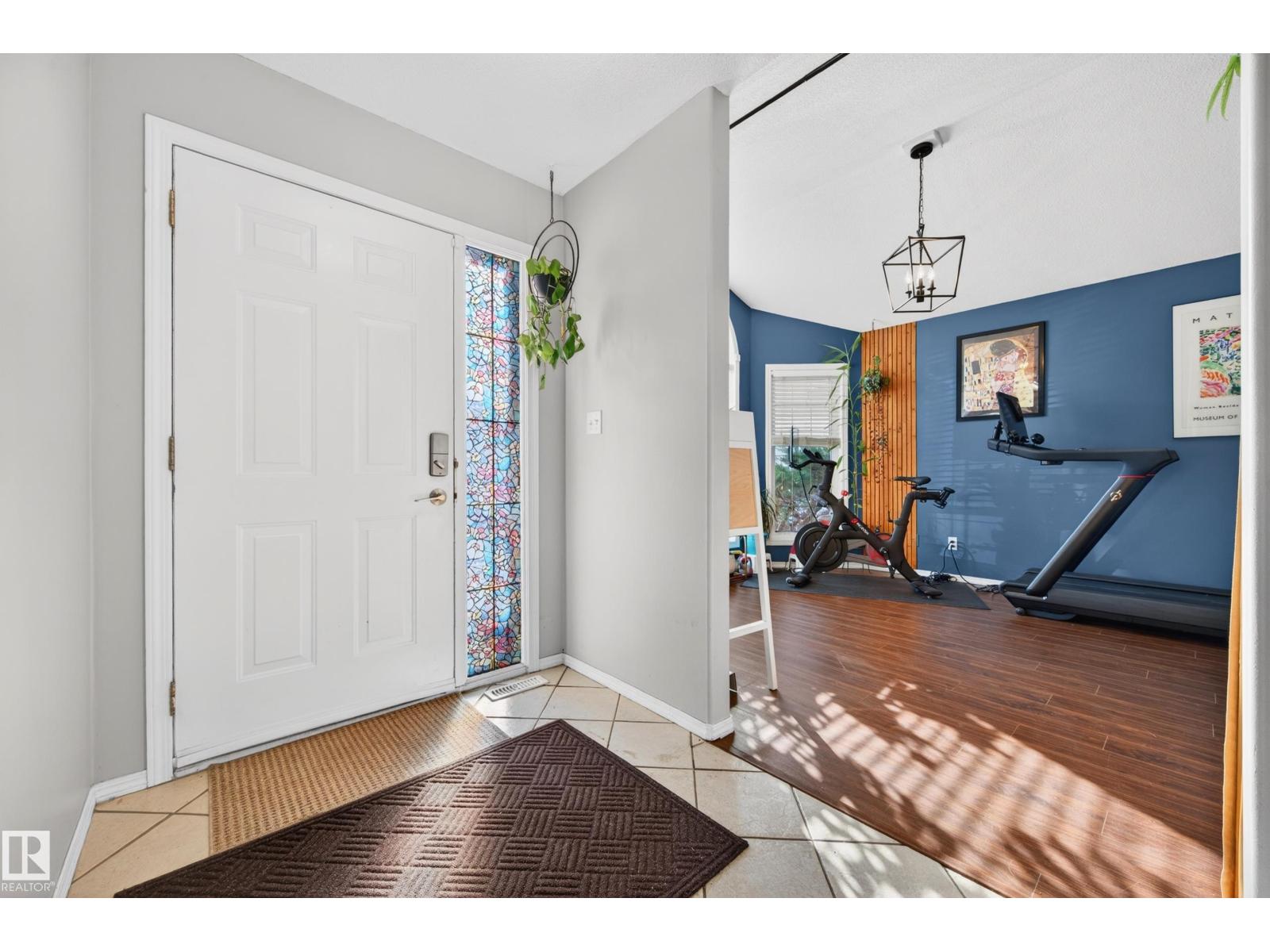Additional image 2 of 2810 32a Street NW, Edmonton, AB, T6T1T3