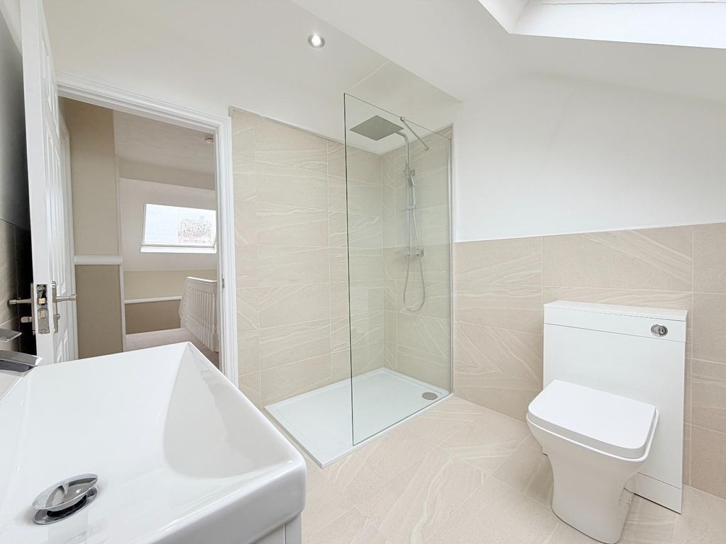 Additional image 43 of 5 bed semi-detached house for saleHutton Avenue, Hartlepool TS26