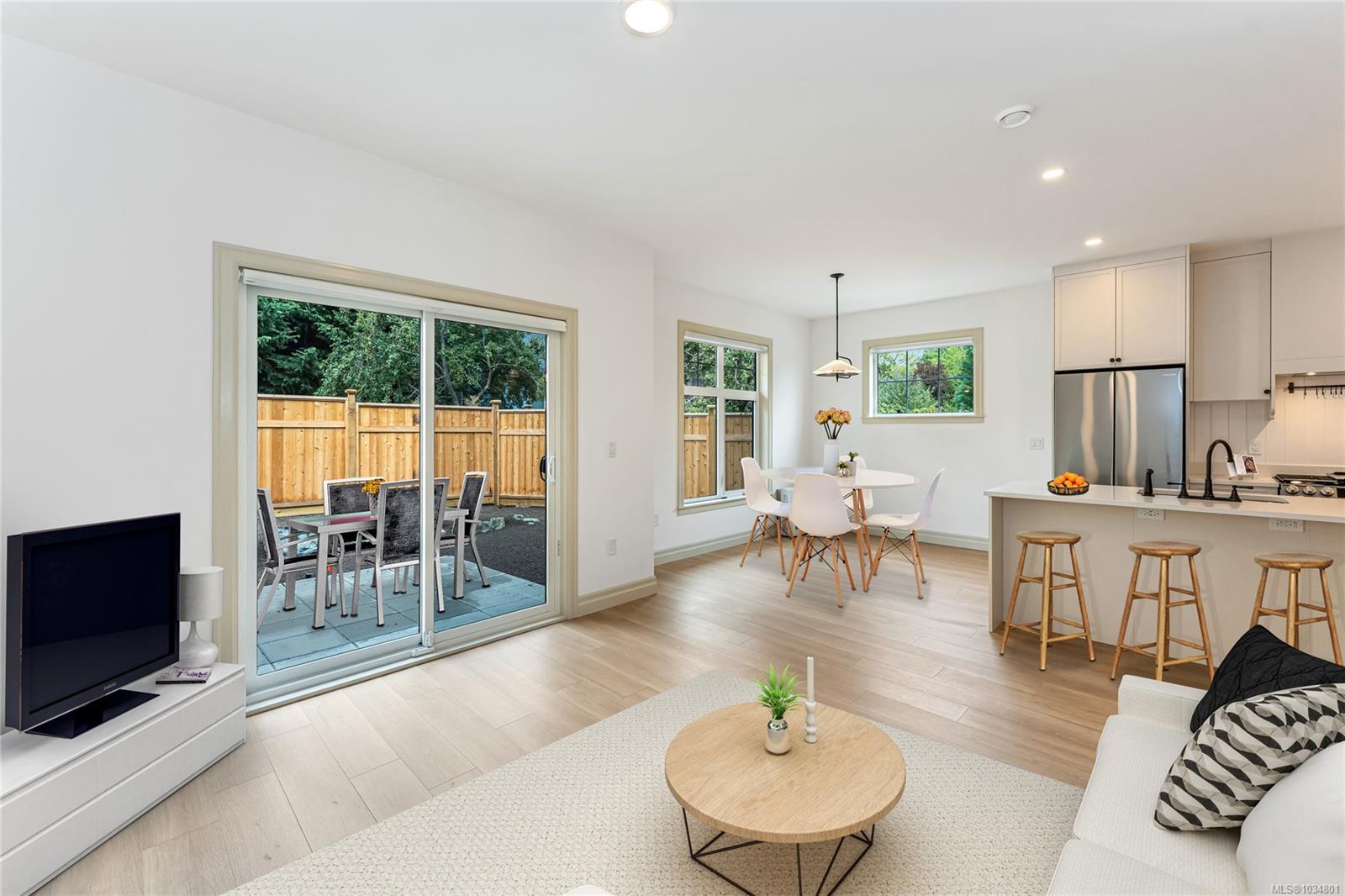 Additional image 2 of 3-3098 Washington Avenue, Victoria, BC, V9A 0J5