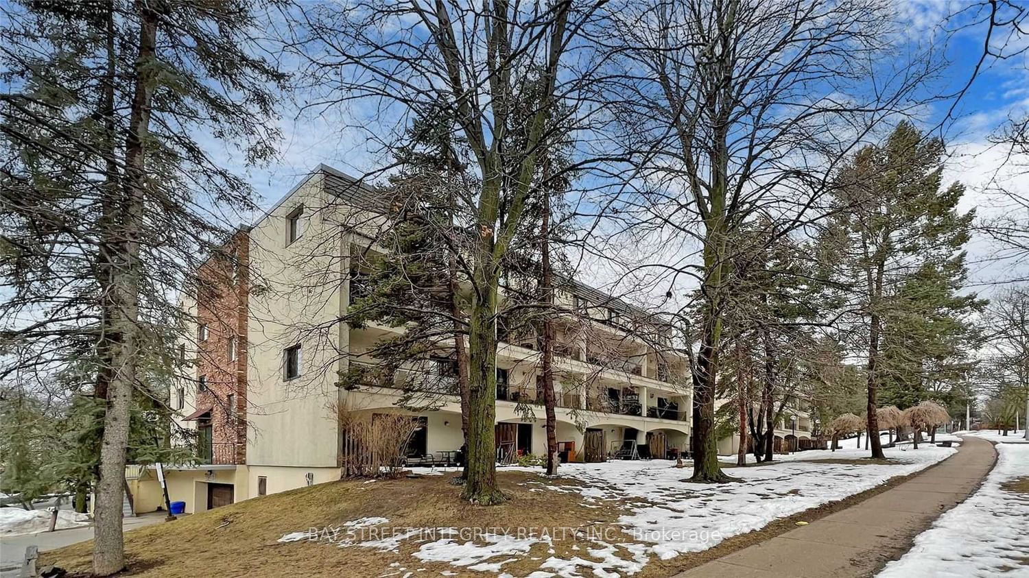 105-3740 Don Mills Road, Toronto, ON, M2H 3J2