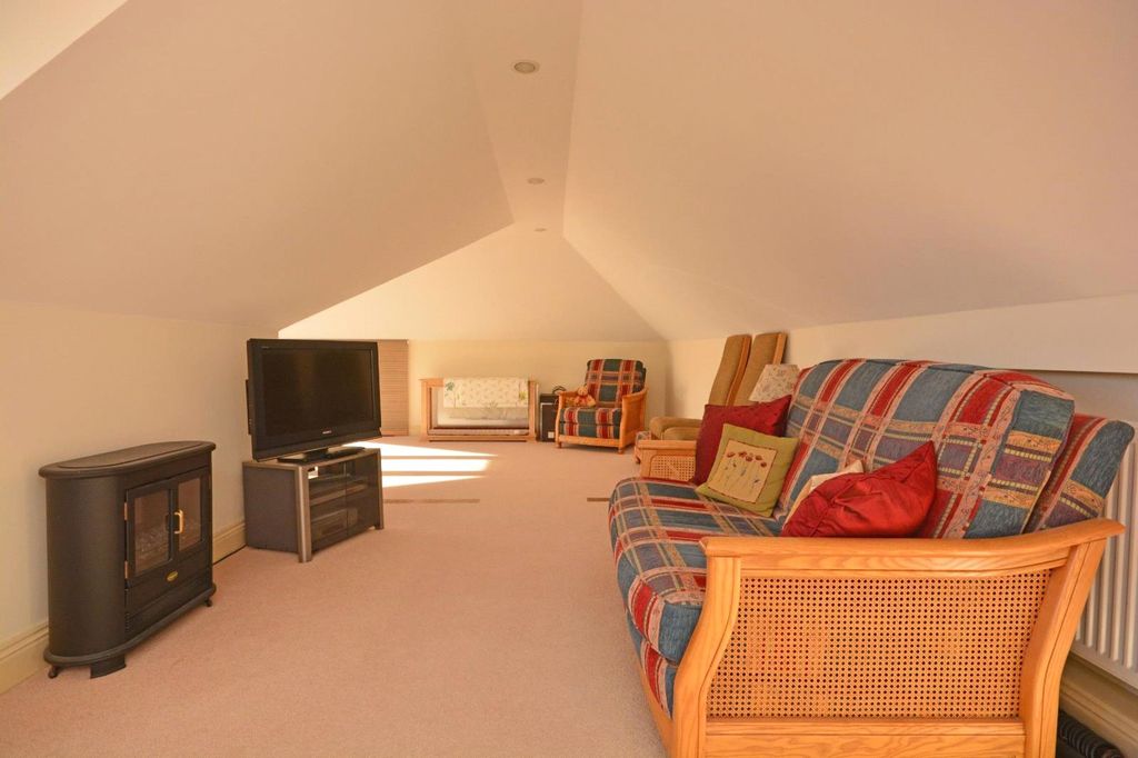 Additional image 9 of 4 bed country house for saleCrampmoor Lane, Crampmoor, Romsey, Hampshire SO51